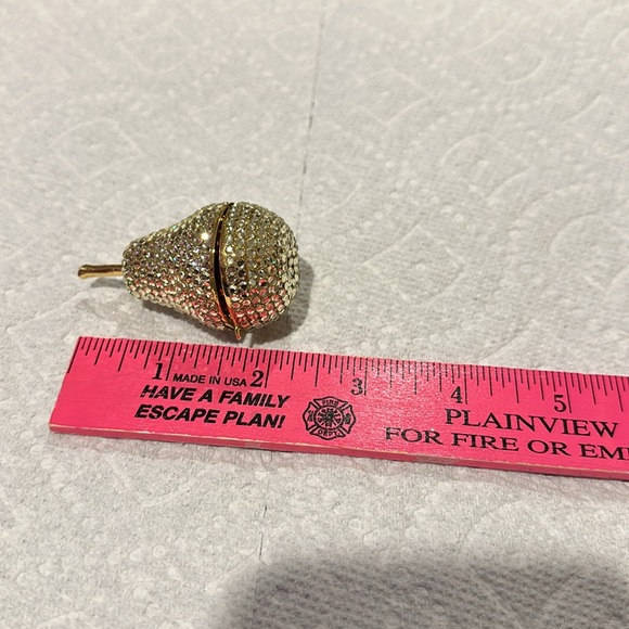 - Pear crystal pill box - Picture 5 of 5
